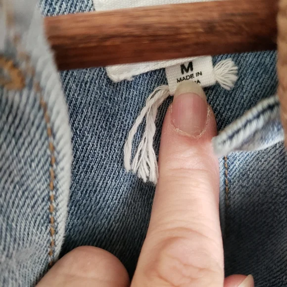 ๐SOLD๐ Kensie Jeans Jean Jacket Womens Size Medium Leopard Print Raw Hem - Picture 8 of 11